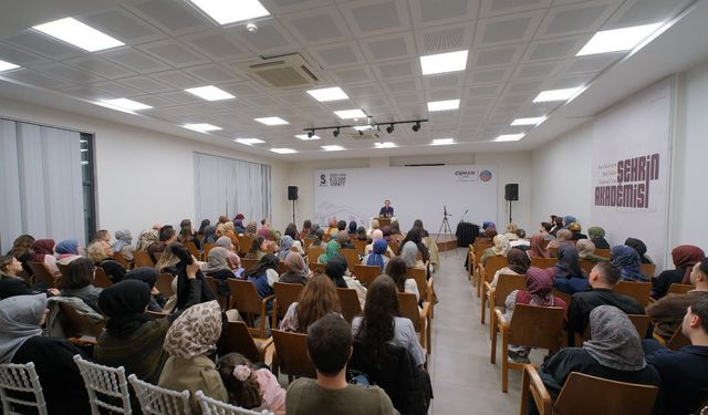 Serdivan’da Şehrin Akademisi Mehmet Teber ile yeni döneme başladı