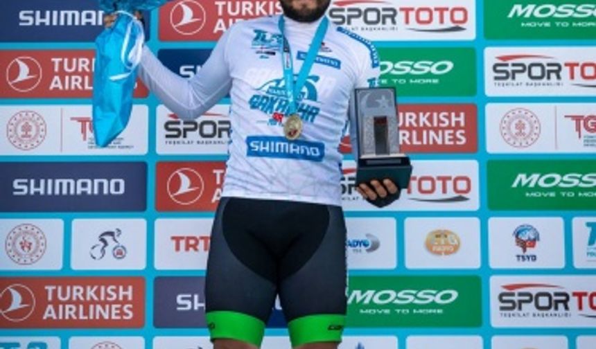 Büyükşehirli sporcu Çanakkale'de adını tarihe yazdırdı