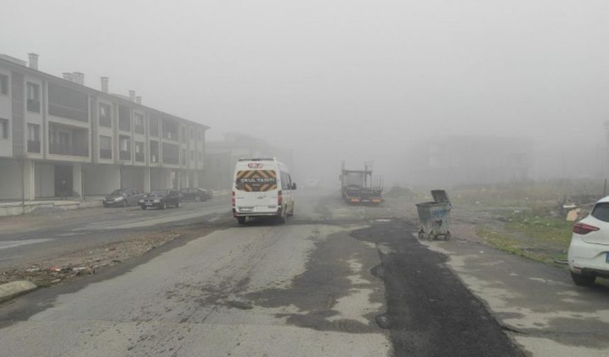 Sakarya güne sisle uyandı! Sürücüler zor anlar yaşadı