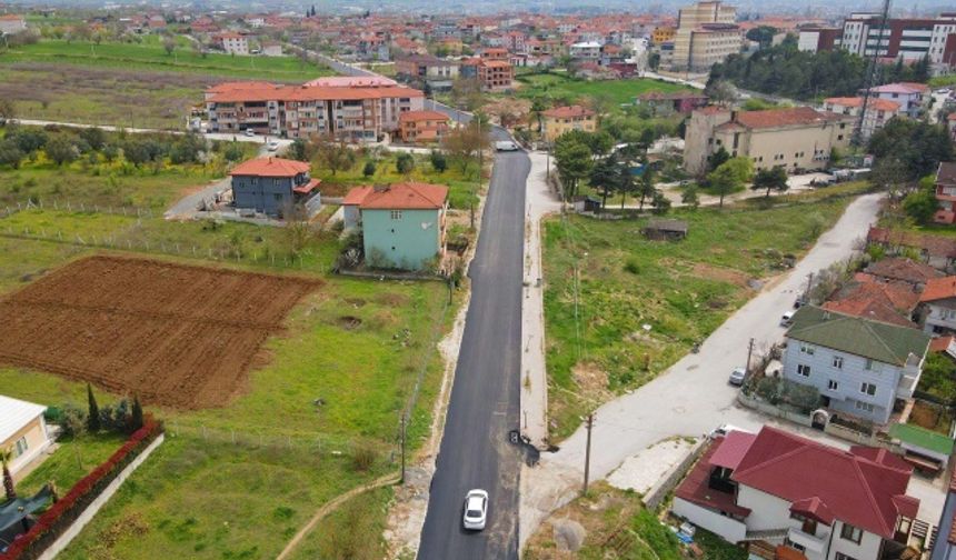 Büyükşehir asfalt çalışmalarına Geyve'de başladı