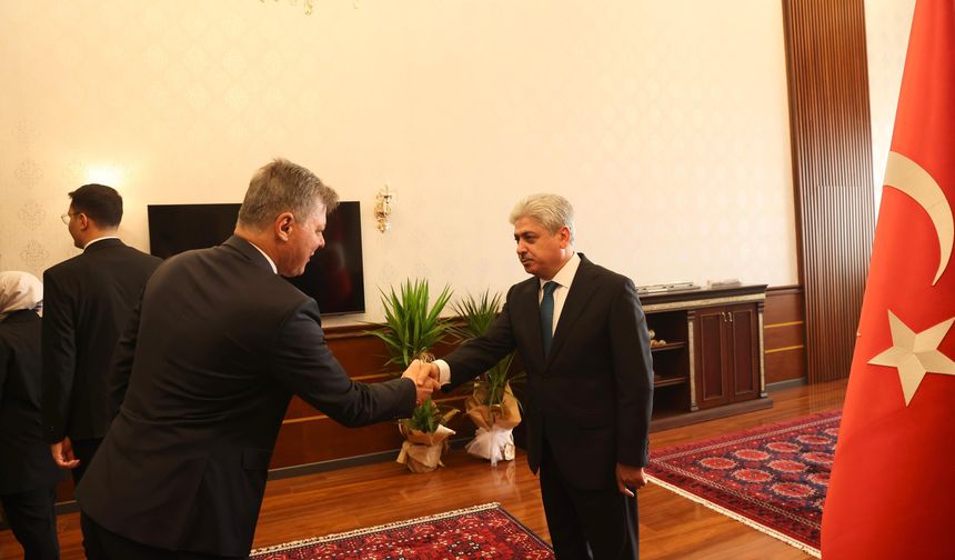 Vali Rahmi Doğan, Cumhuriyet Bayramı tebriklerini kabul etti