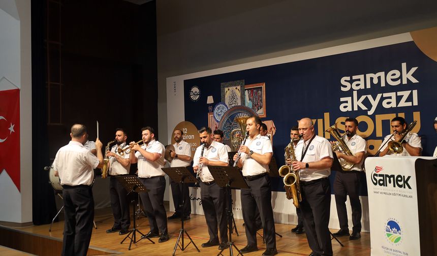 SAMEK’lerde yıl sonu heyecanı Akyazı’yla başladı