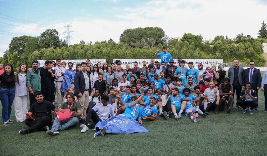 SUBÜ-LİG Futbol Turnuvası şampiyonu SADEM
