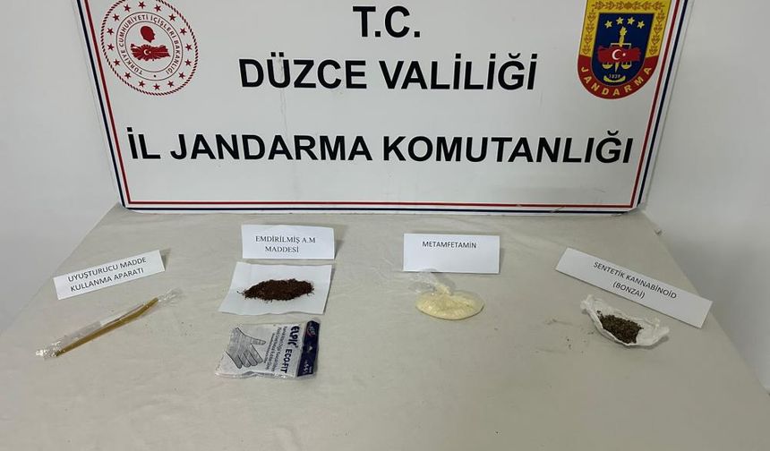 Sakarya'dan Düzce'ye uyuşturucu getirirken yakalandı