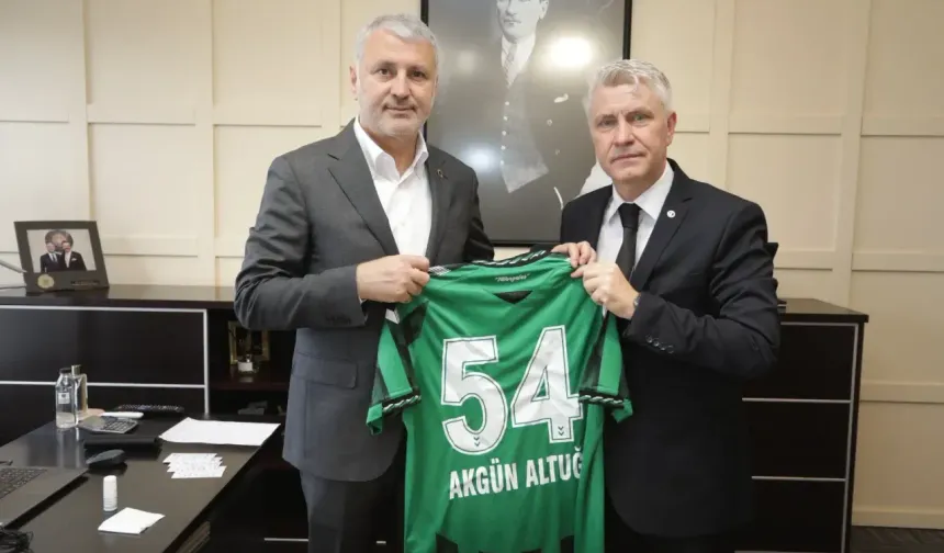 Sakaryaspor yönetiminden SATSO'ya ziyaret