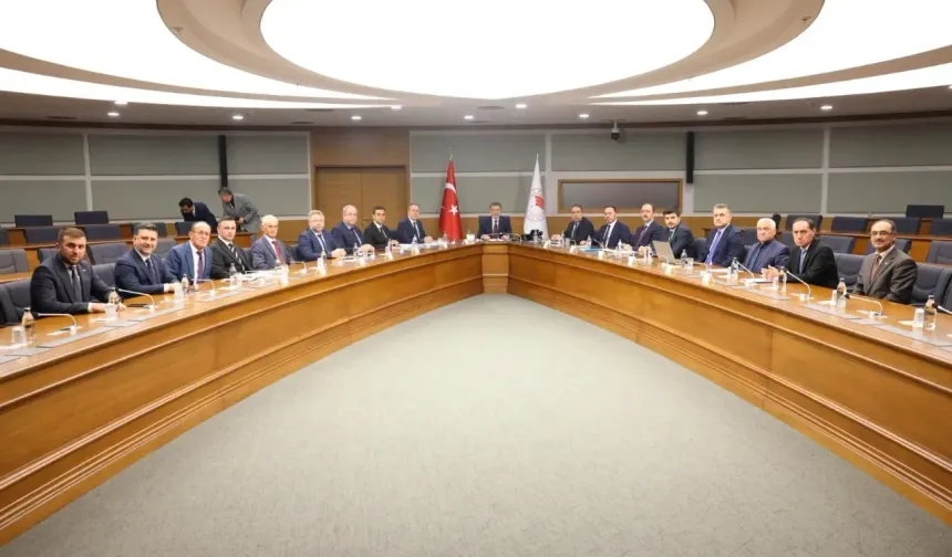 Sakarya heyeti Bakan Yumaklı ile görüştü