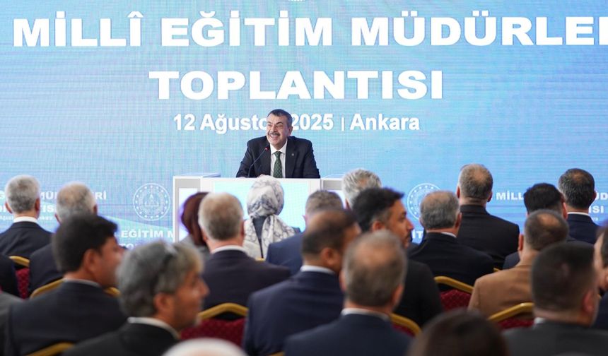 Bakan Tekin, 81 ilin milli eğitim müdürüyle bir araya geldi