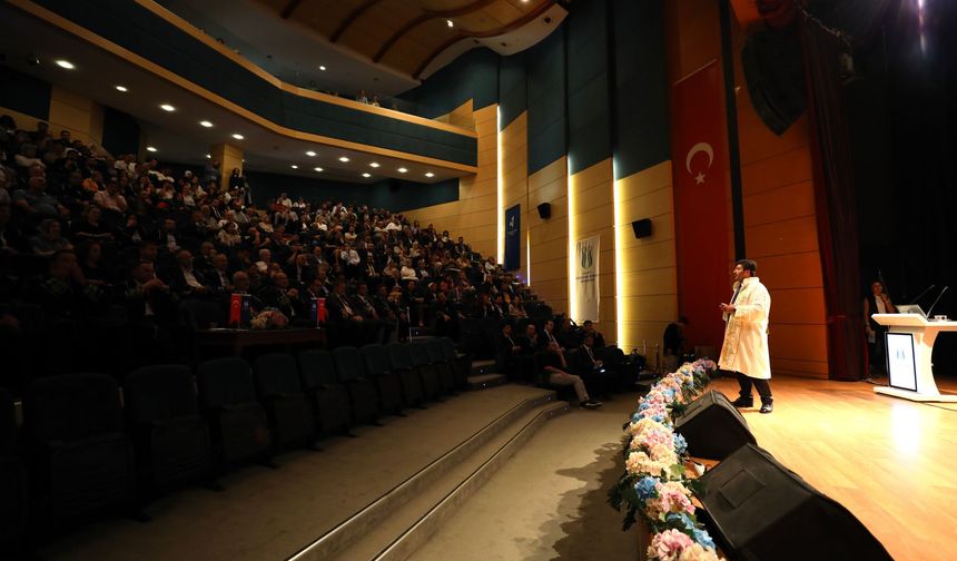Akademisyenler Filistin davasına omuz vermeli