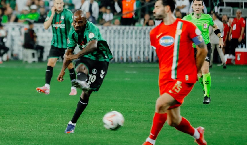 Sakaryaspor-Amedspor maçından kareler