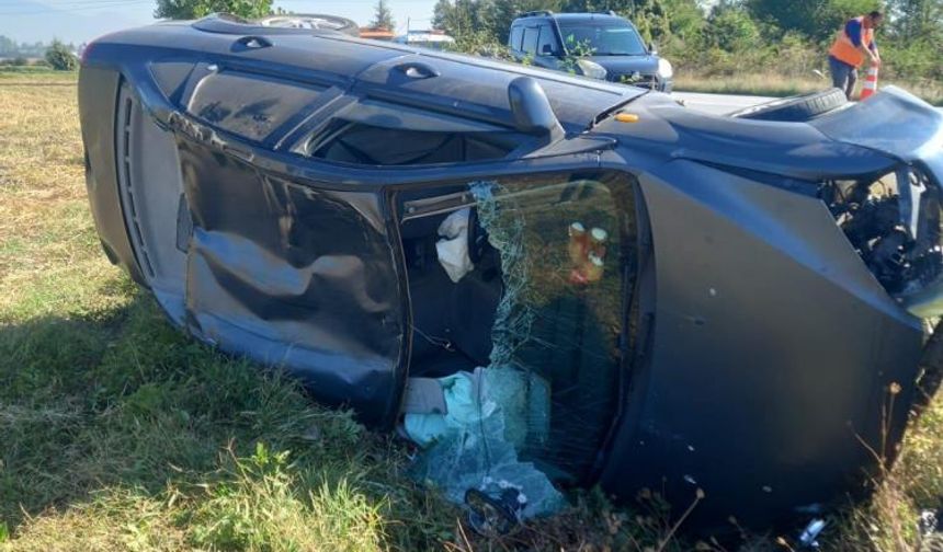 Bolu’da otomobil takla attı: Sürücü yara almadan kurtuldu
