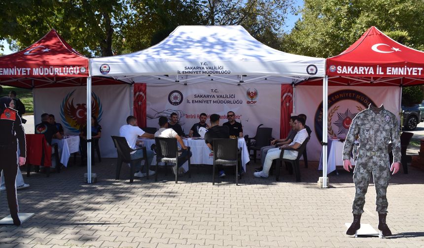 Sakarya'da üniversite öğrencilerine güvenlik eğitimi verildi