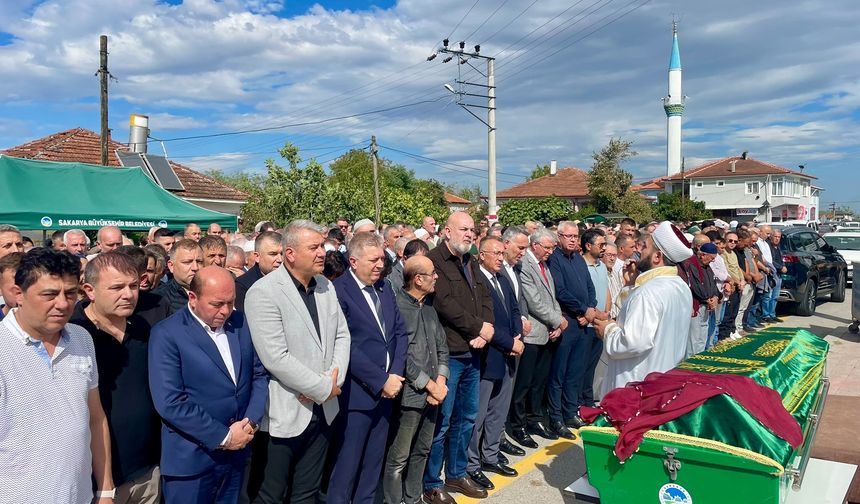 Başkan Hakan Candemir'in annesi son yolculuğuna uğurlandı