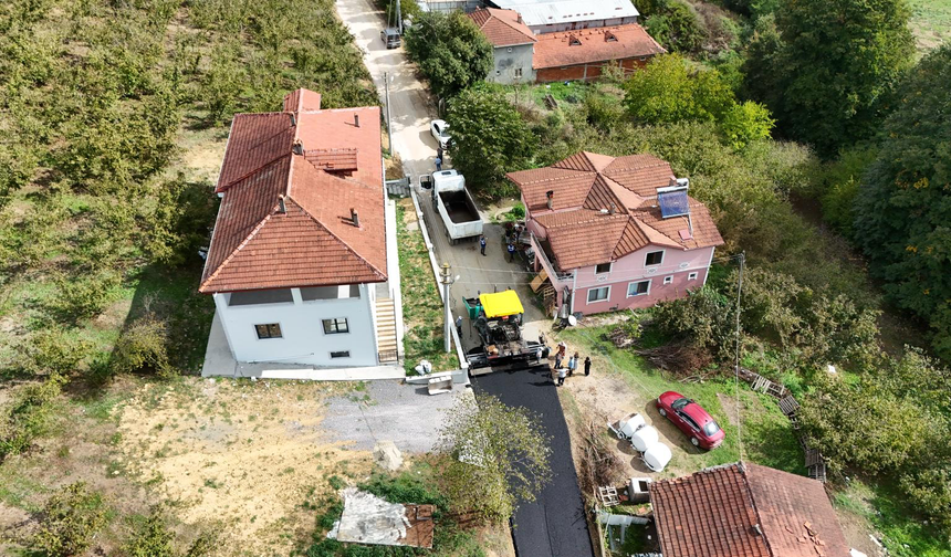 Serdivan’da kapsamlı asfalt çalışması devam ediyor