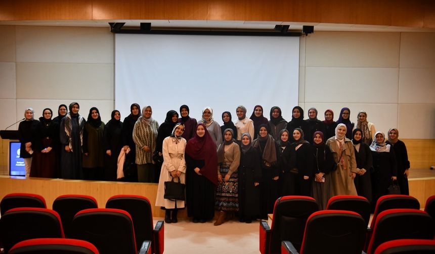 Sahnenin ışığından içsel yolculuğa