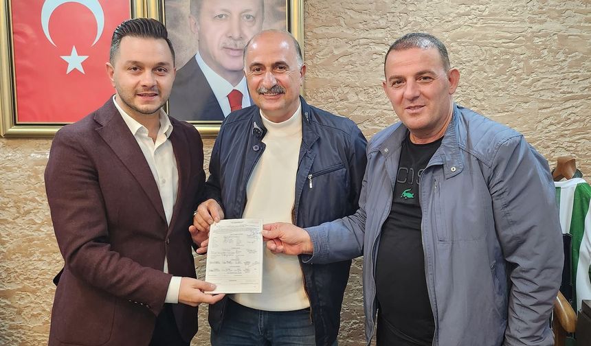 AK Parti'ye üye oldu