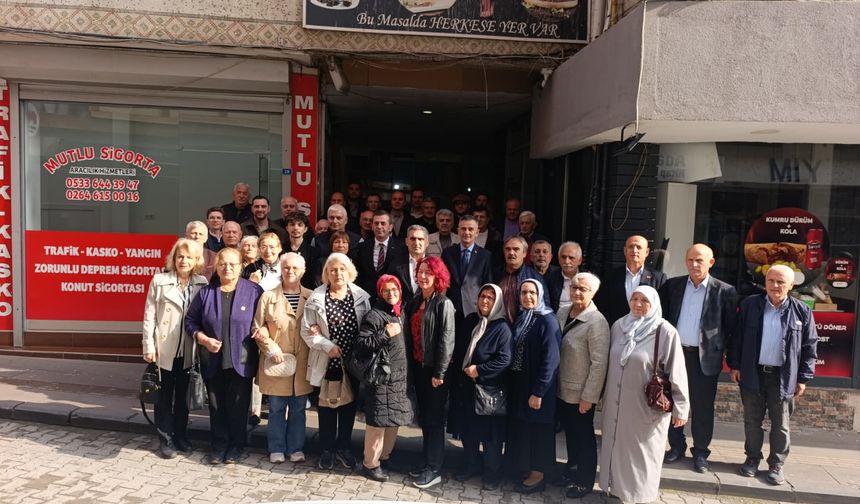 Dikbayır CHP'ye katıldıktan sonra ilk ziyareti Hendek'e yaptı