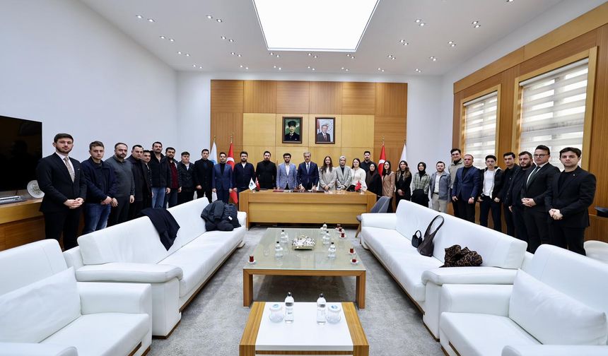 Başkan Alemdar AK Parti İl Gençlik Kolları’nı makamında ağırladı