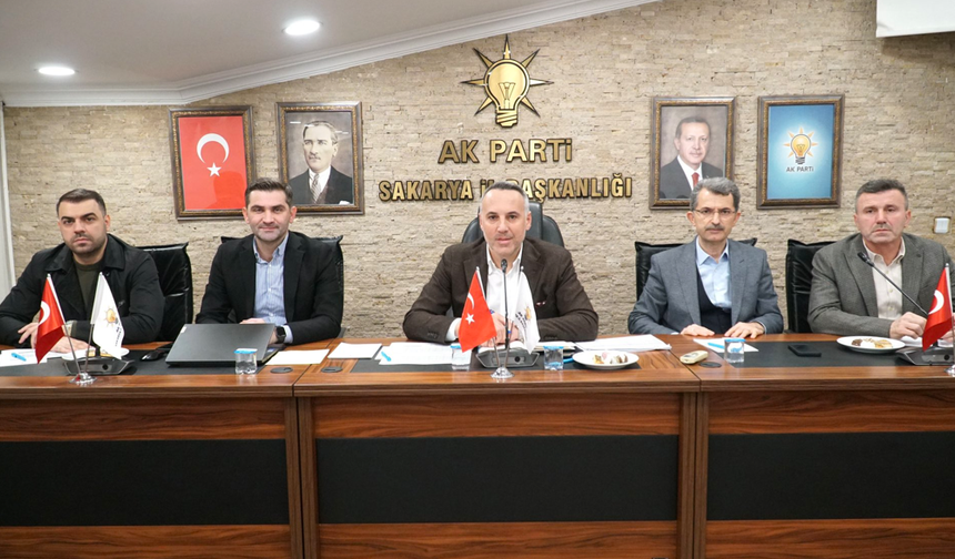 AK Parti'de İlçe Başkanları toplantısı