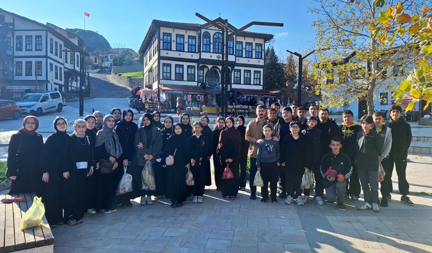 İslam medeniyeti akademisi Taraklı'da başladı