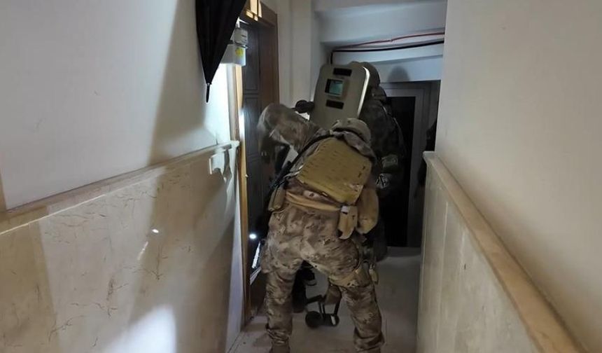 DEAŞ ve El Kaide operasyonunda 30 şüpheli adliyeye sevk edildi