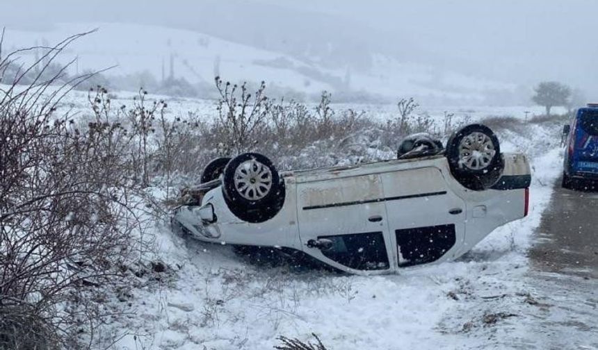 Araç takla attı, sürücüsü yaralandı