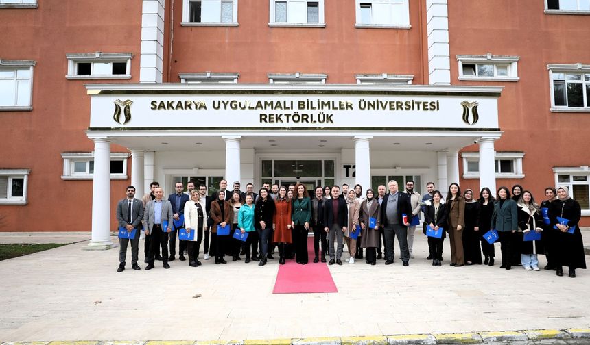 +1 Liderlik Okulu sertifikaları takdim edildi