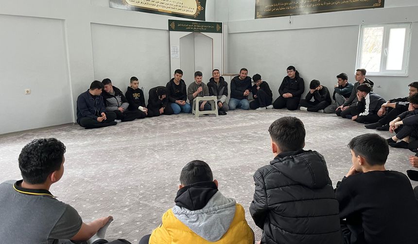 Kaynarca İmam Hatipte merhum öğrenci için hatim programı