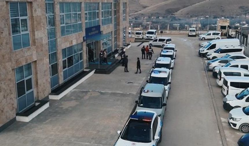 Sakarya dahil 9 ilde suç şebekesine operasyon: 18 gözaltı