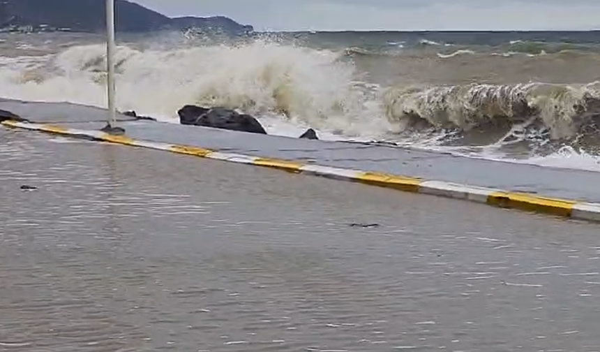 Deniz taştı; Sakarya AFAD destek için bölgede