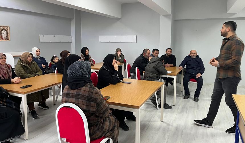 Kaynarca İmam Hatip’te Veli Akademisi eğitimi