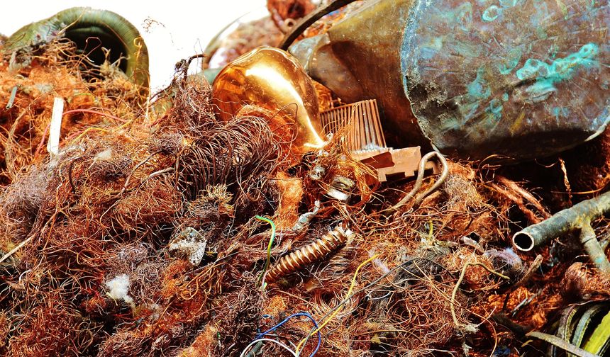 Döviz Kurlarının Hurda Fiyatları Üzerindeki Etkisi: Uzman Hurdacı CeysanGeriKazanim.com