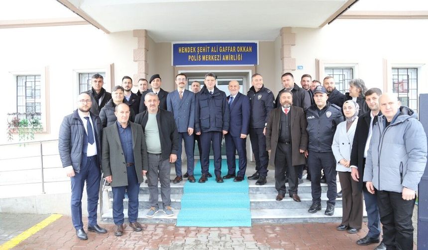 Hendek'te protokol bayramlaştı