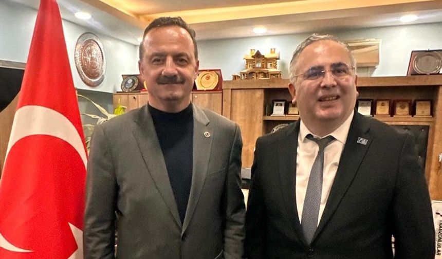 Anahtar Parti Adapazarı İlçe Başkanı Dokumacı yönetimini açıkladı