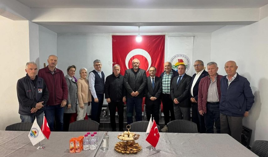 Ecevit Keleş: Sakarya’da geniş kapsamlı ziyaretlerle istişarelerimizi sürdürüyoruz