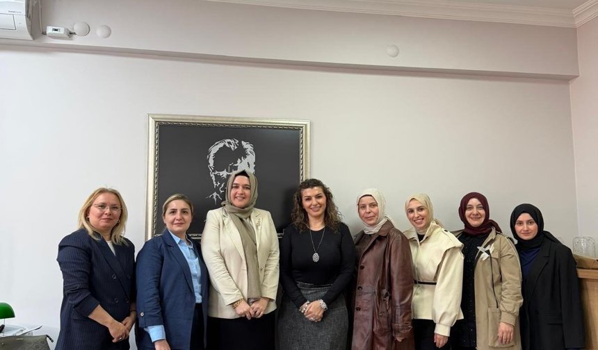 Global Kadının Gücü Derneği’nde kadın dayanışması