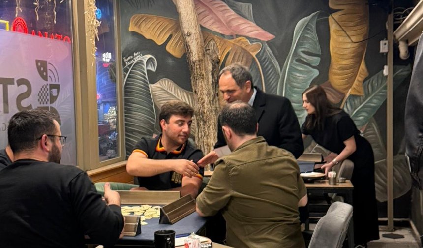 CHP'li Keleş Serdivan'da gençleri mitinge davet etti