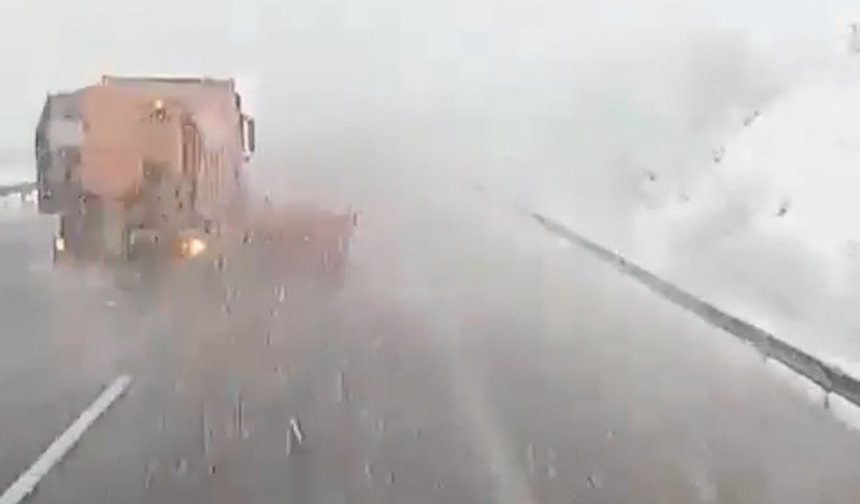 Bolu geçişinde yoğun kar yağışı