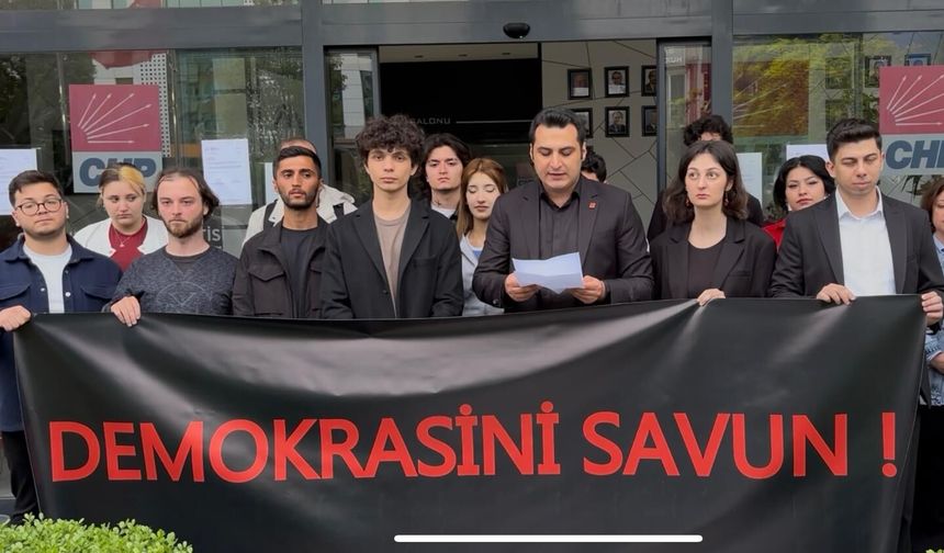 CHP'de görevden alınan Gençlik Kolları Başkanı ve yönetiminden açıklama