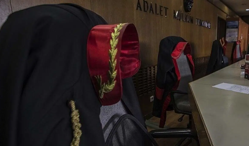 Duruşma sırasında kalp krizi geçiren savcı hayatını kaybetti