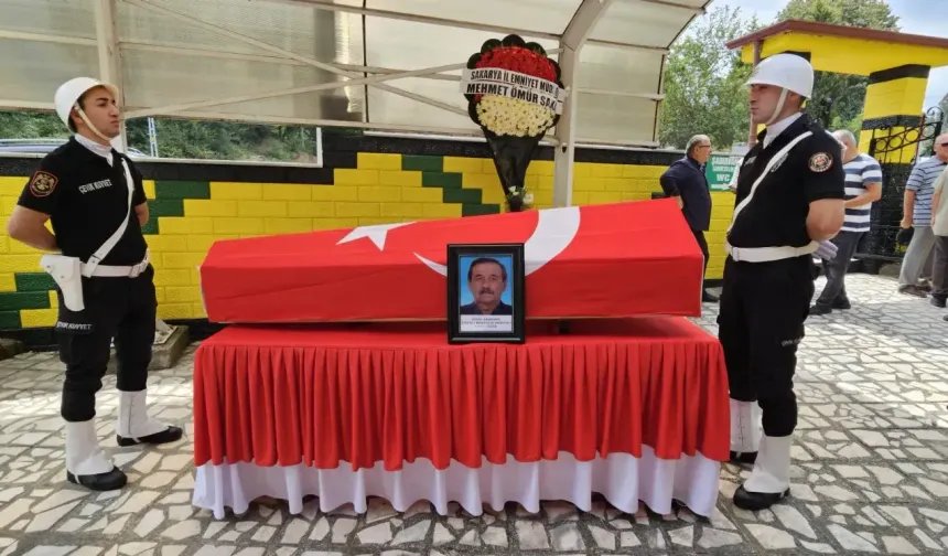 Amansız hastalığa yenilen emekli polis son yolculuğuna uğurlandı
