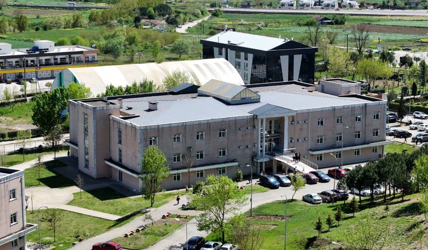 SUBÜ’nün 27 ön lisans programı ilk 5’te yer aldı