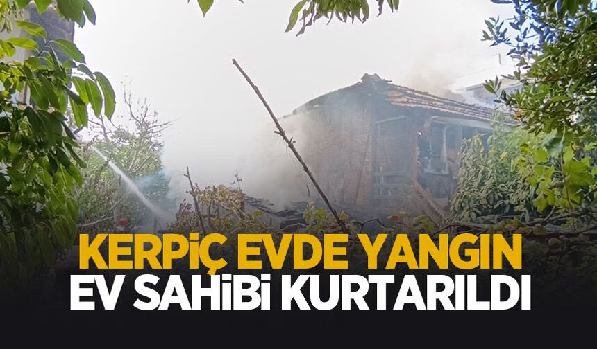 Kerpiç ev yandı