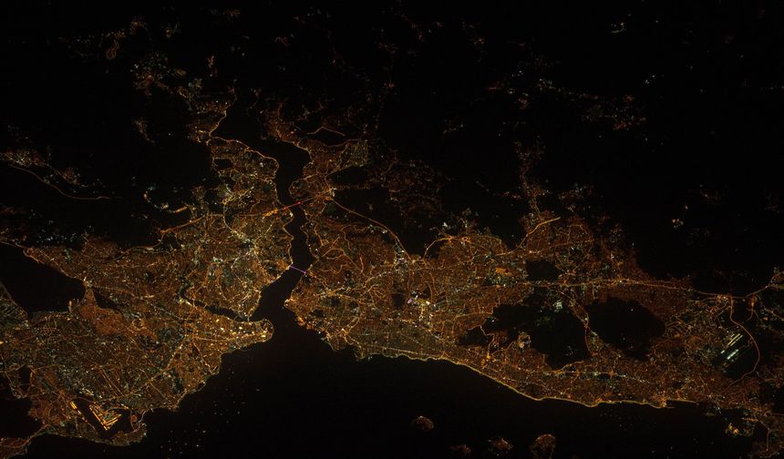 İstanbul'un uzaydan çekilen fotoğrafları paylaşıldı