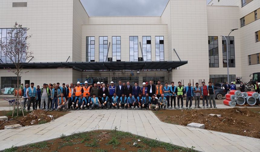 Şehir hastanesinde son durumu incelediler