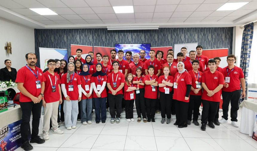 Vali Doğan, TEKNOFEST’te Sakarya’ya gurur yaşatan öğrencilerle buluştu
