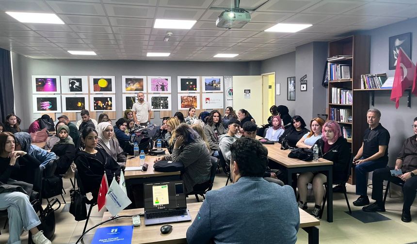 SUBÜ Sapanca MYO’da dijital habercilik ve geleceğin medyası konuşuldu