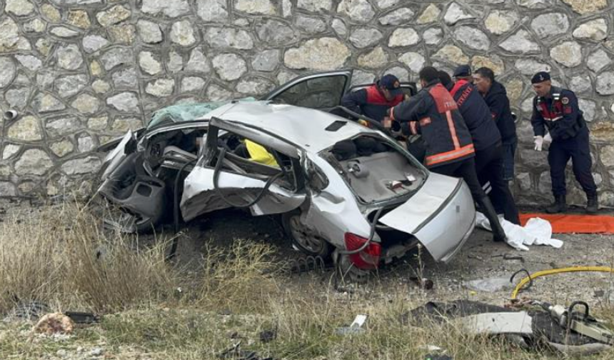 Otomobil ile cip çarpıştı: 4 ölü, 2 yaralı
