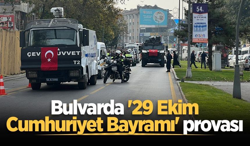 Sakarya'da 29 Ekim Cumhuriyet Bayramı Töreni için prova yapıldı