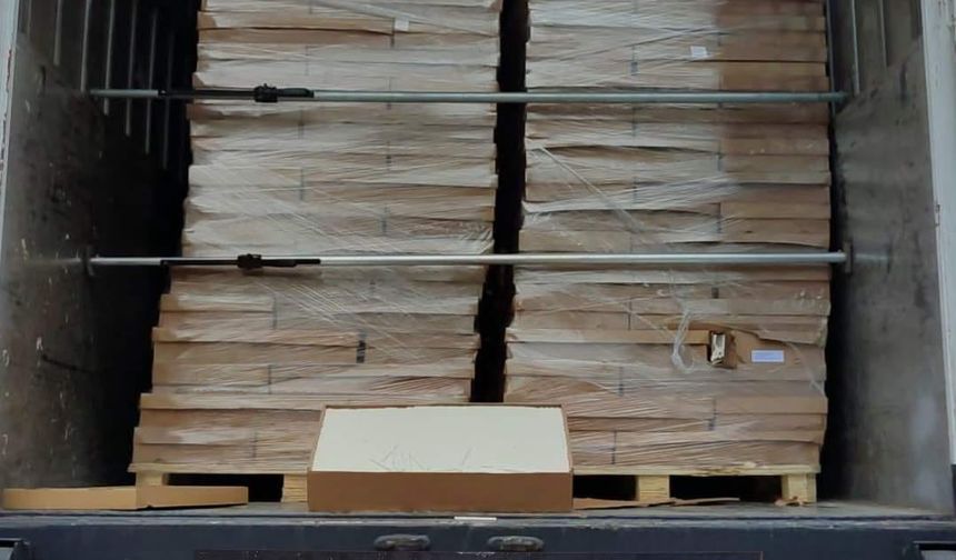 Durdurulan araçtan 3 milyon 72 bin adet sigara filtresi ele geçirildi