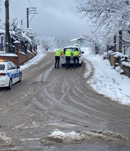 Polis yine yardıma koştu